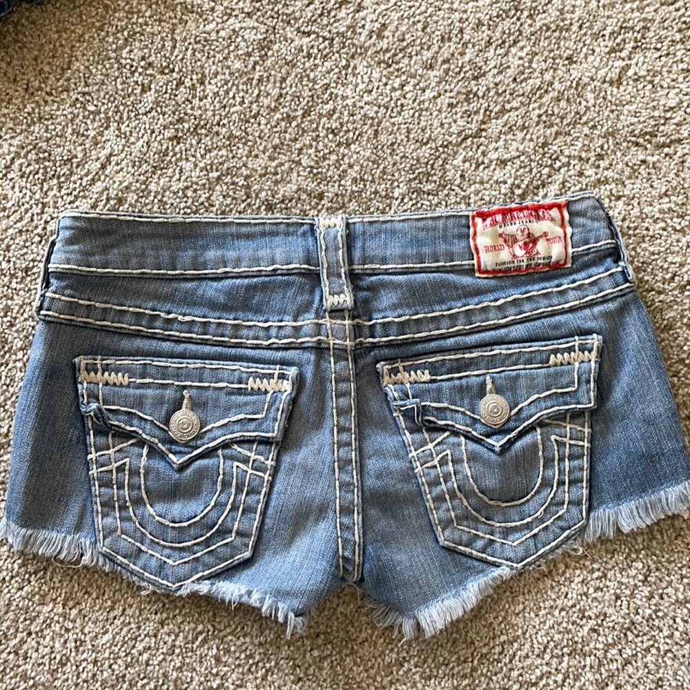 Size 26 True Religion Joey cut off shorts